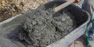 Comment faire le dosage du béton dans la brouette ?