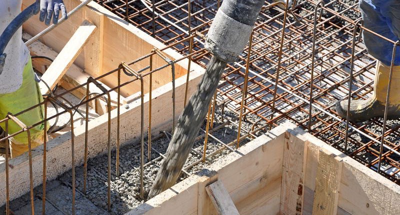 coulage du béton dans la fondation
