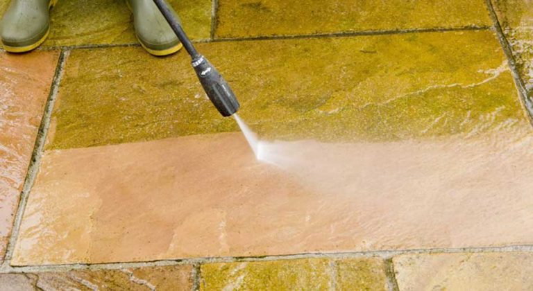 Comment bien Nettoyer une terrasse en pierre? - PaveBéton