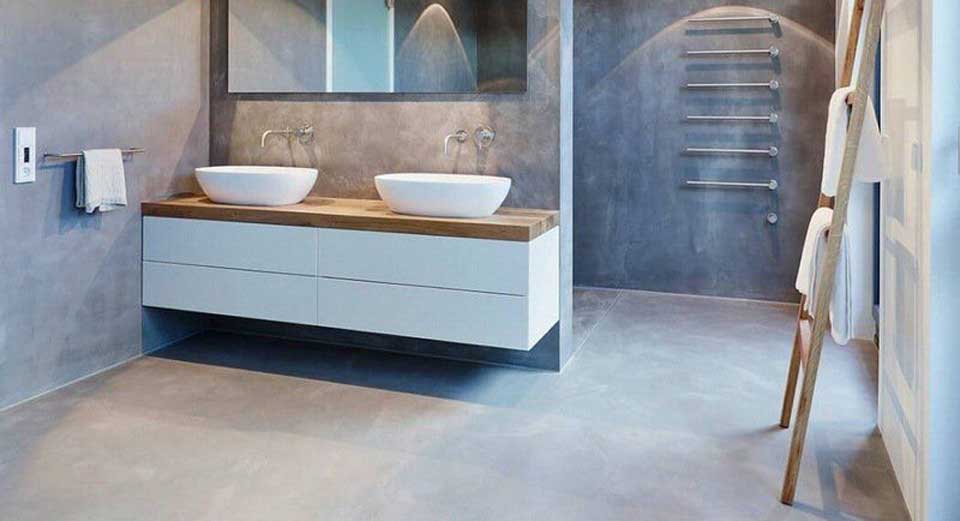 sol pour la salle de bain en Béton lissé