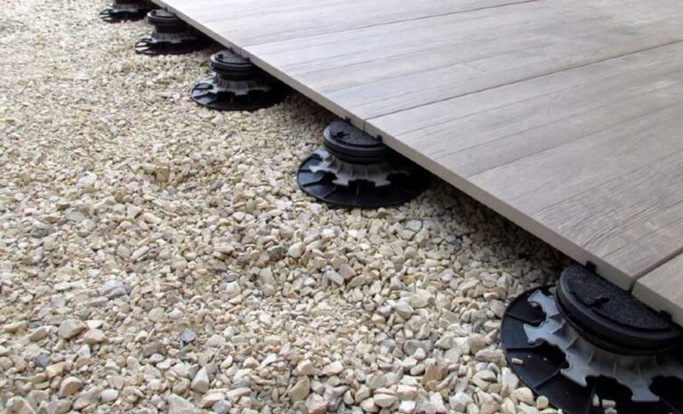 Terrasse dalles sur plots: Avantages, Prix, Pose - PaveBéton