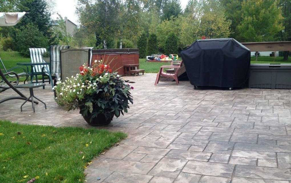 terrasse de jardin en Béton imprimé