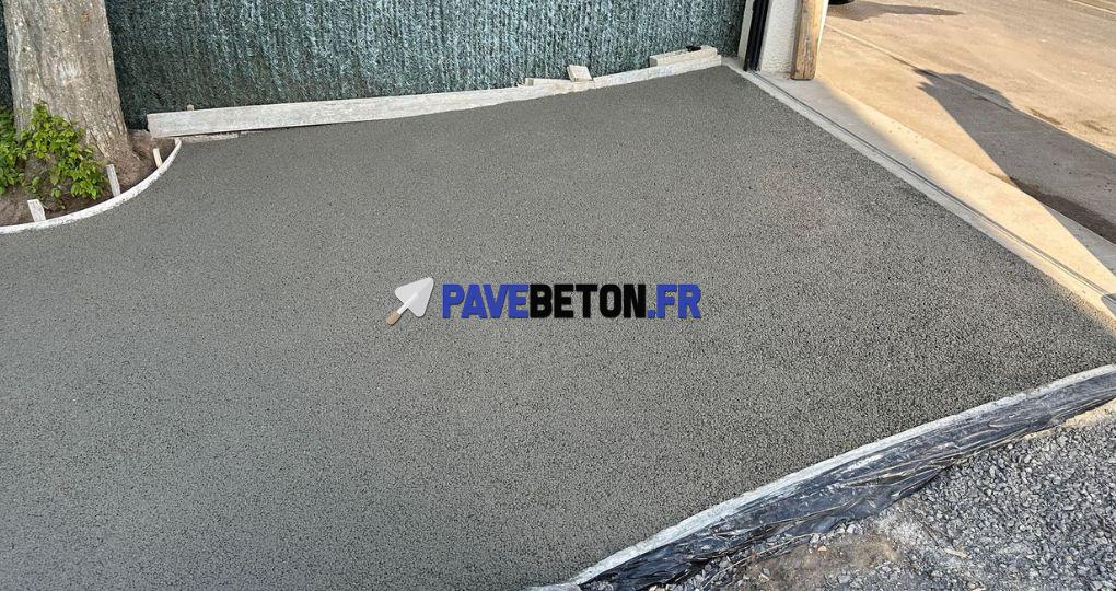 Béton drainant gris